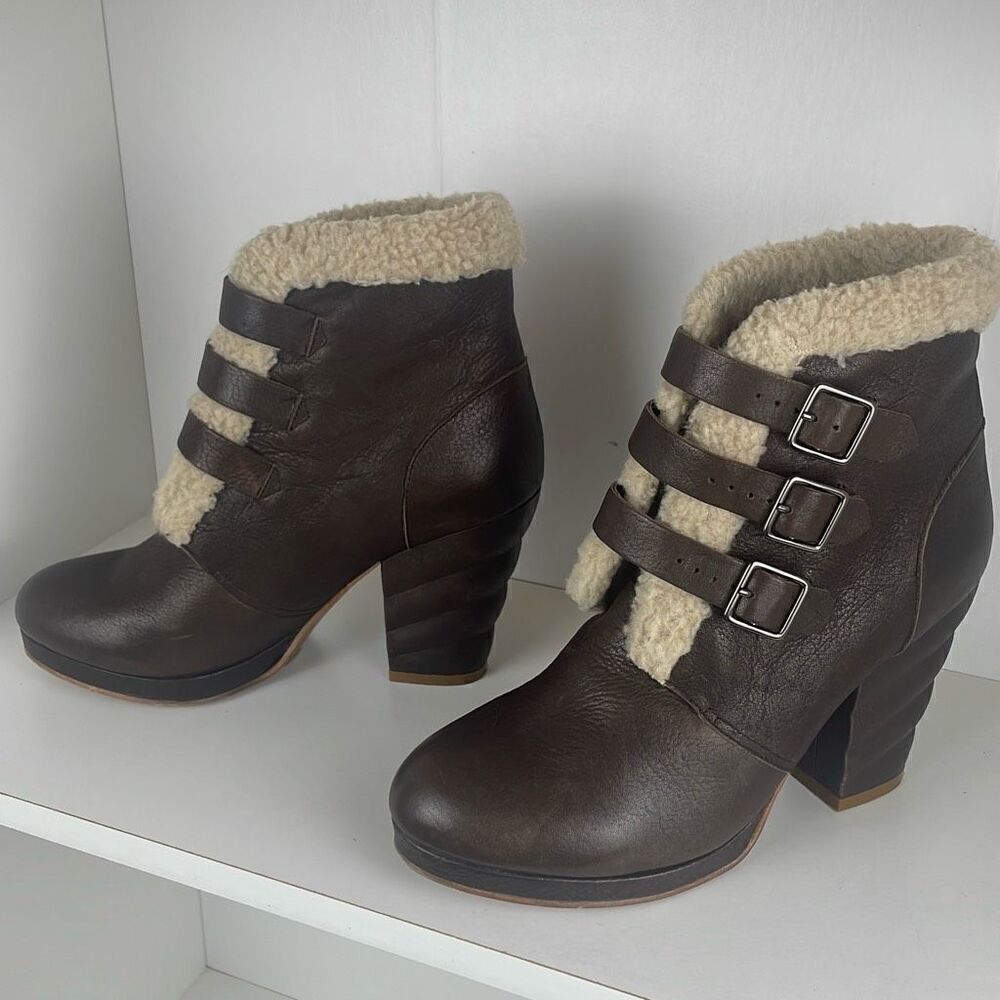 See by Chloe Leather Sherpa Trim Buckle Strap Ankle Boots REPAIR NEEDED 38.5